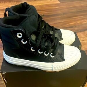 Chuck Taylor All Star Berkshire Boot- Water Repellent, warm lining